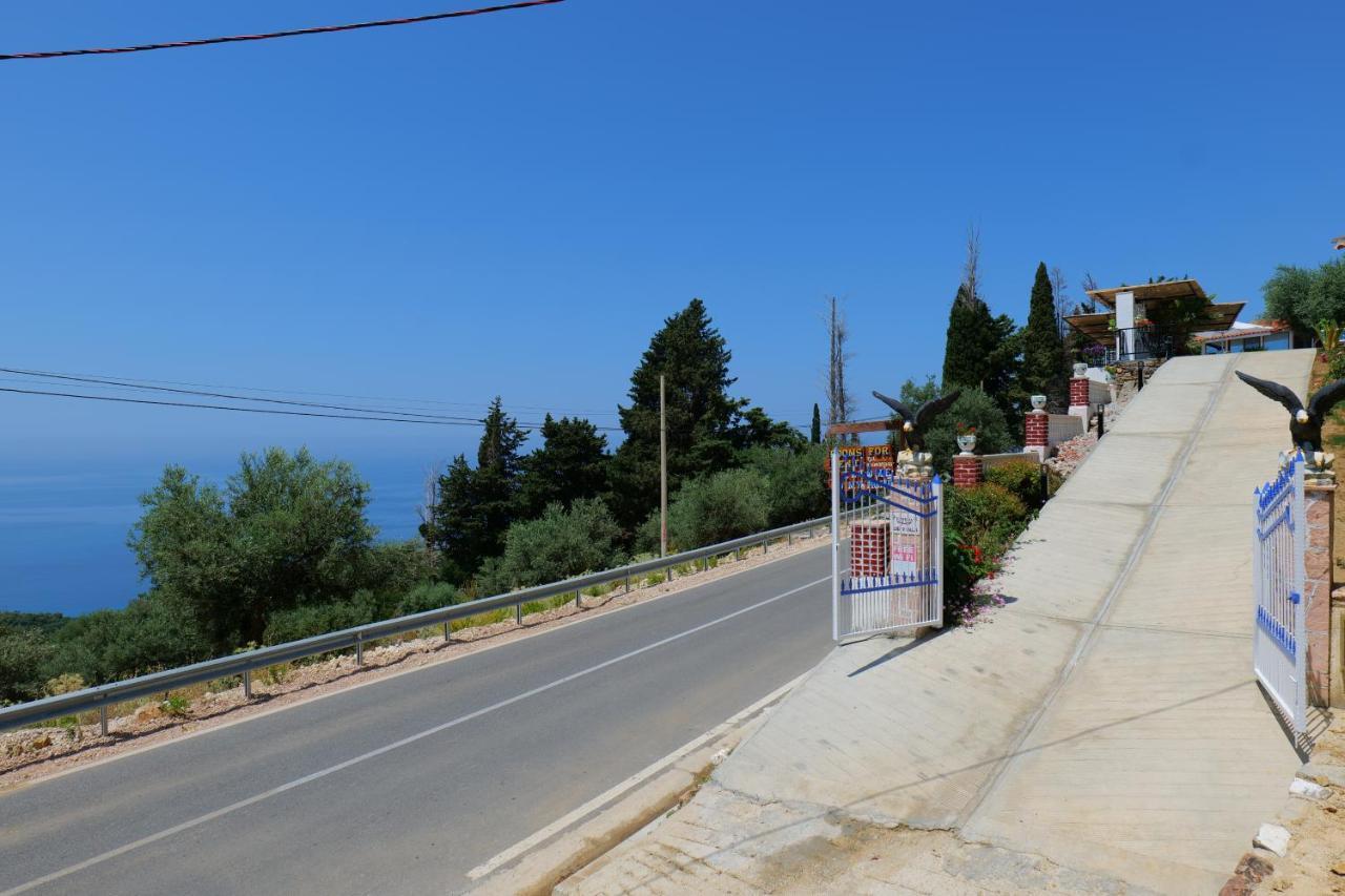 Bed and Breakfast Vila Panorama Piqeras Екстер'єр фото
