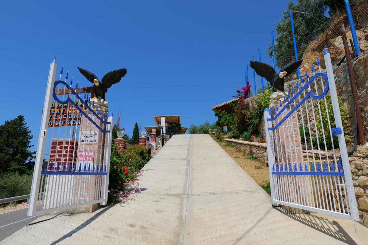 Bed and Breakfast Vila Panorama Piqeras Екстер'єр фото