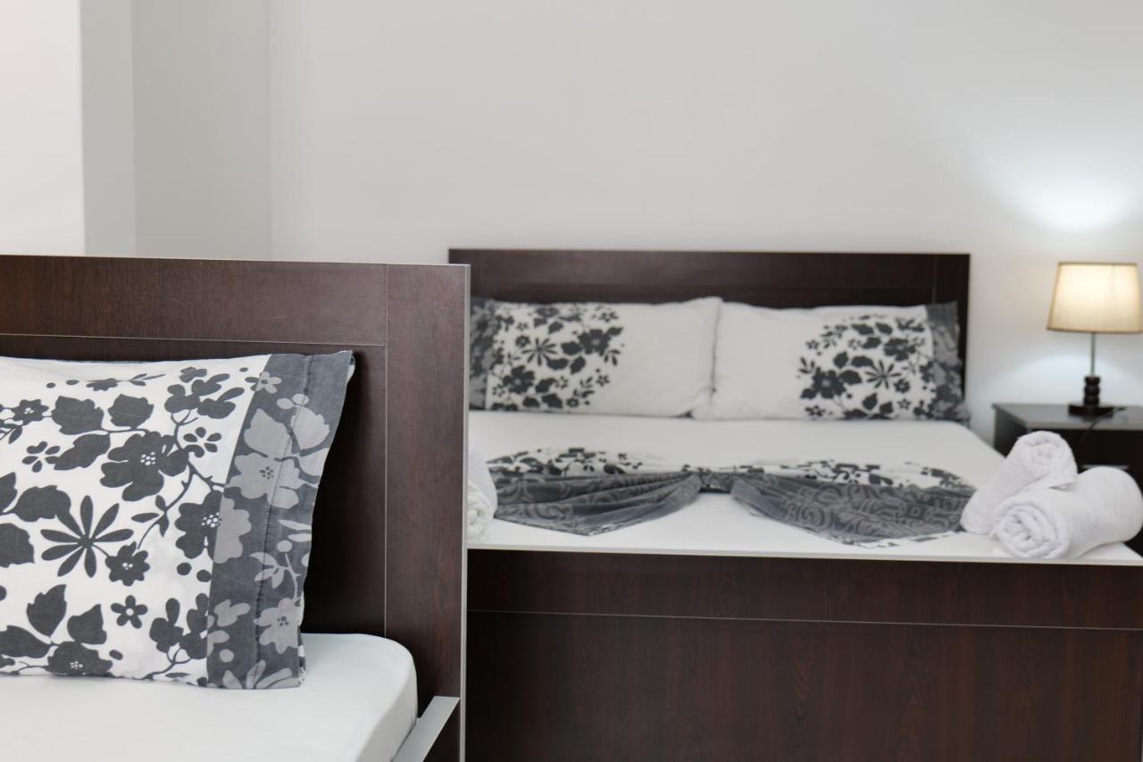 Bed and Breakfast Vila Panorama Piqeras Екстер'єр фото