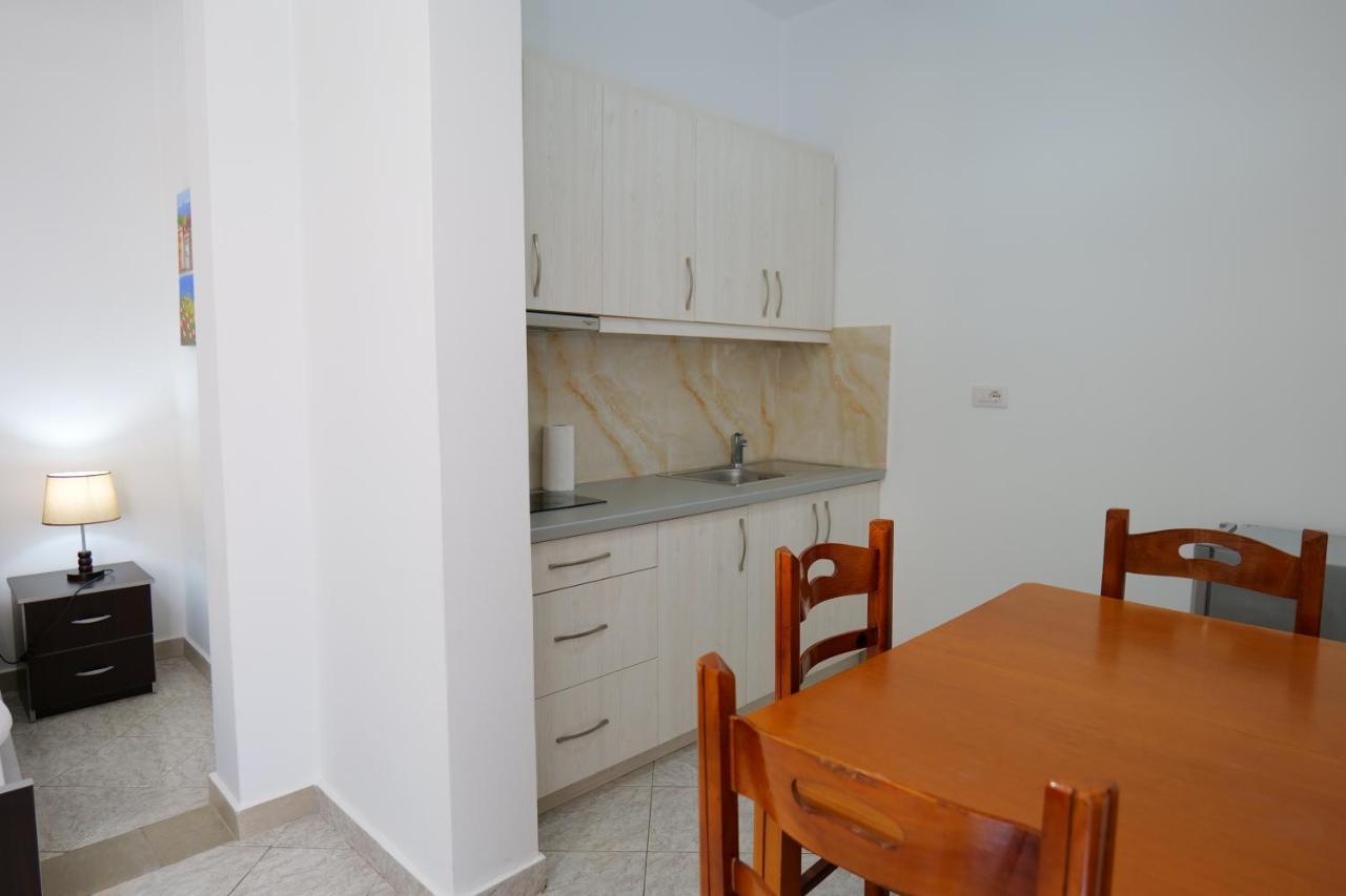 Bed and Breakfast Vila Panorama Piqeras Екстер'єр фото