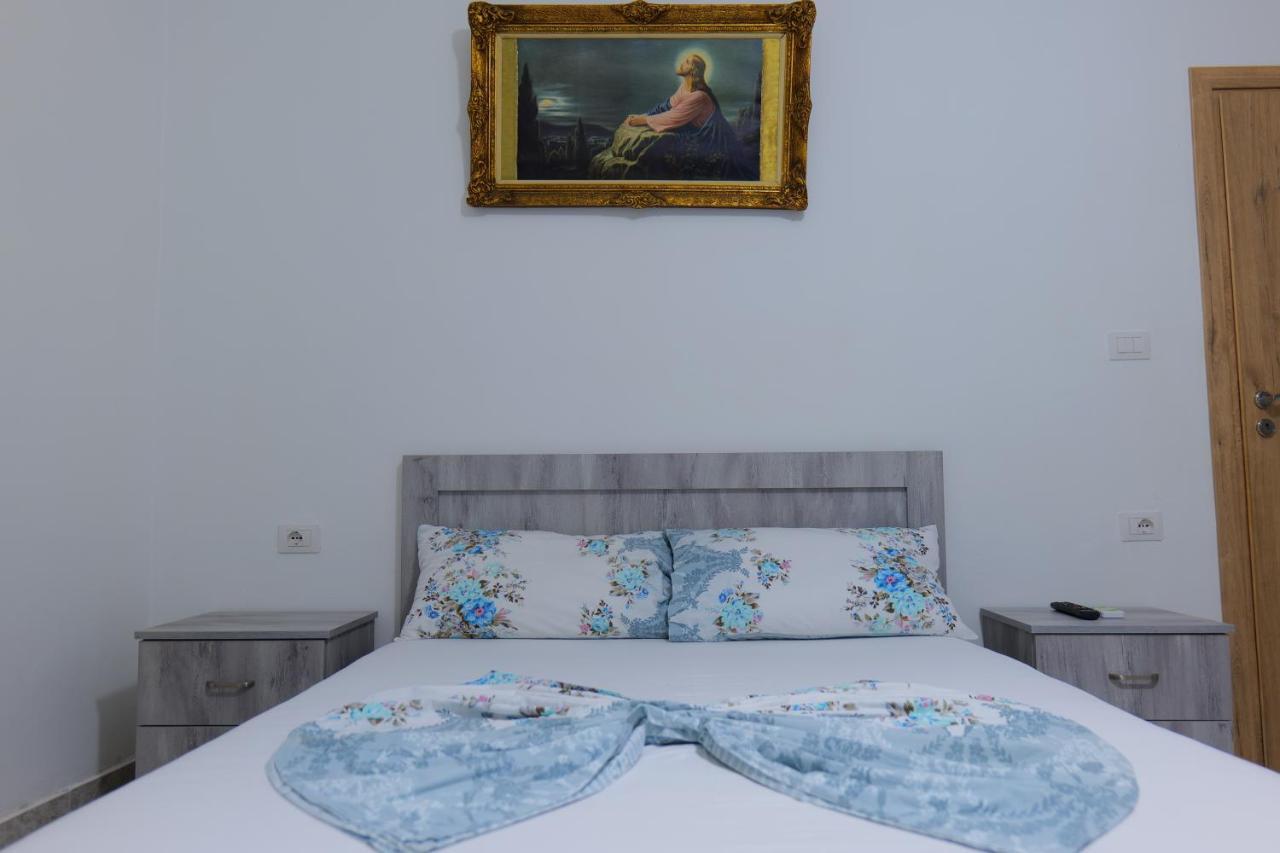 Bed and Breakfast Vila Panorama Piqeras Екстер'єр фото