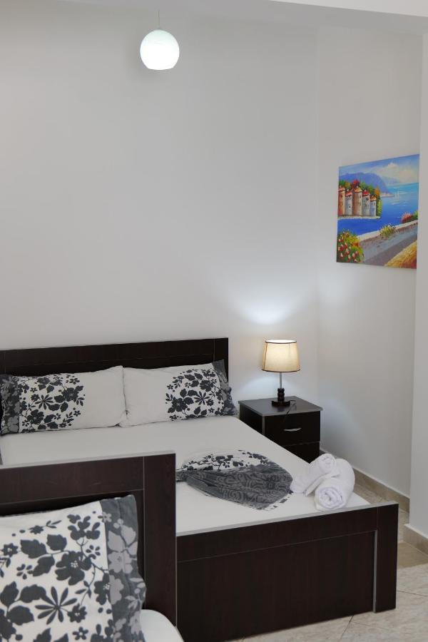 Bed and Breakfast Vila Panorama Piqeras Екстер'єр фото