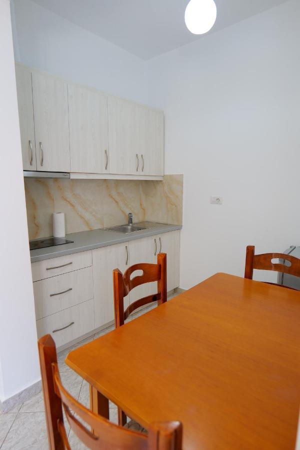 Bed and Breakfast Vila Panorama Piqeras Екстер'єр фото