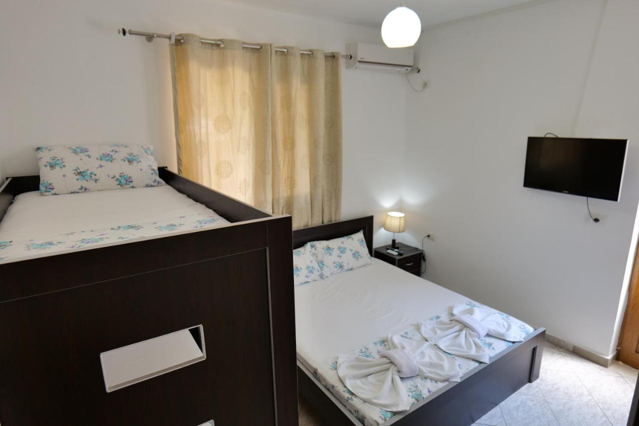 Bed and Breakfast Vila Panorama Piqeras Екстер'єр фото