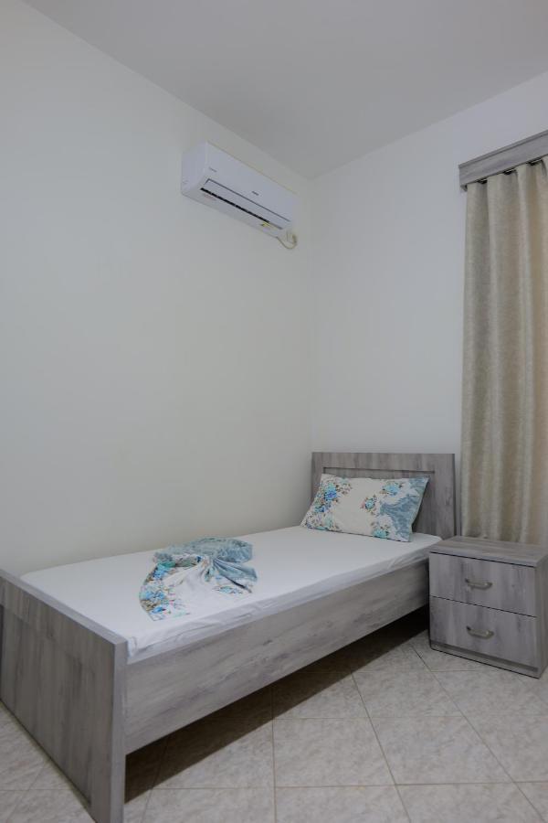 Bed and Breakfast Vila Panorama Piqeras Екстер'єр фото