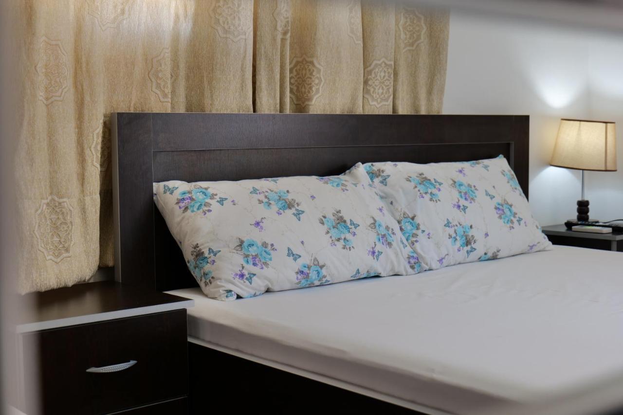 Bed and Breakfast Vila Panorama Piqeras Екстер'єр фото